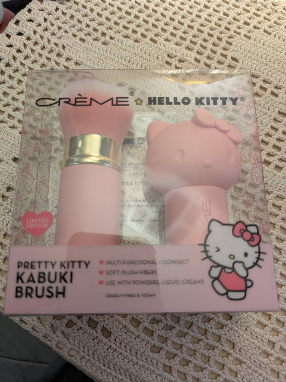 Crème x Hello Kitty Pretty Kitty Pink Kabuki Brush Set